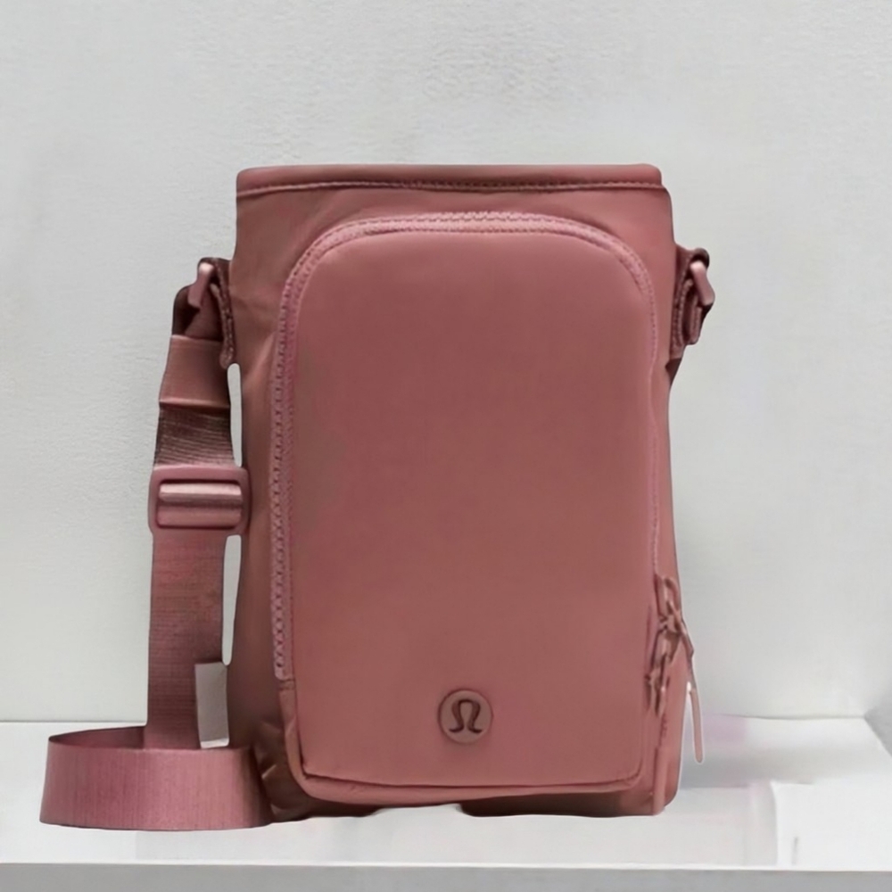 NEW Lululemon Water Bottle Crossbody Bag with Front Pocket in Color Spiced Chai